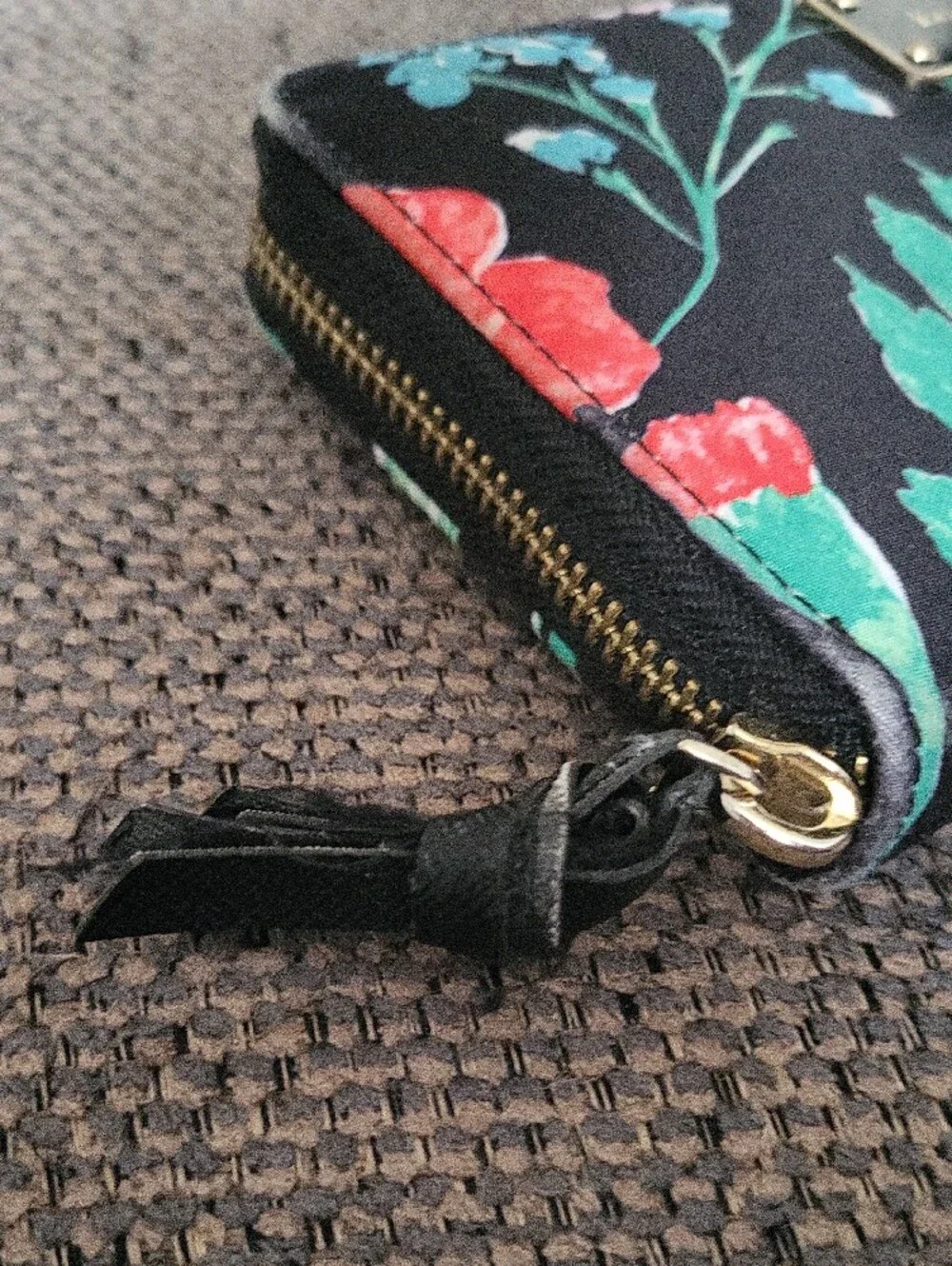 kate spade black wallet with green & pink hummingbird print